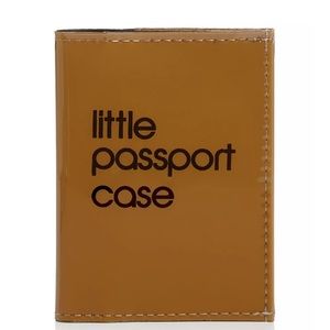Little Passport Case - 100% Exclusive